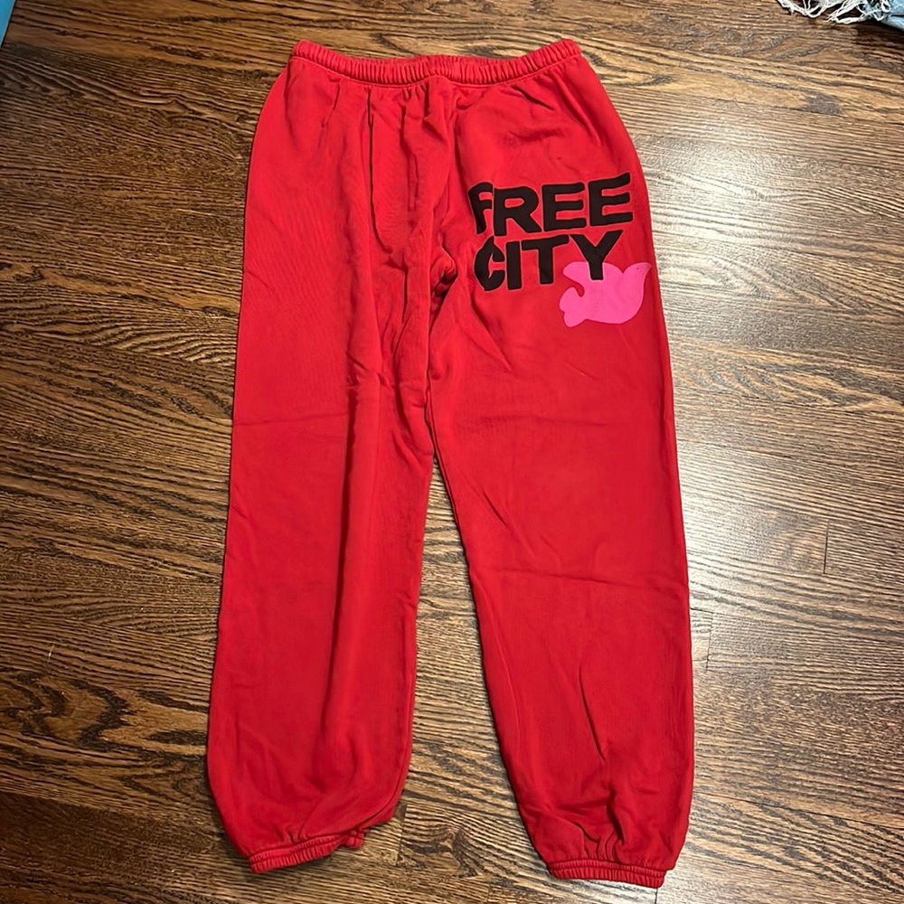 Free city sweatpants